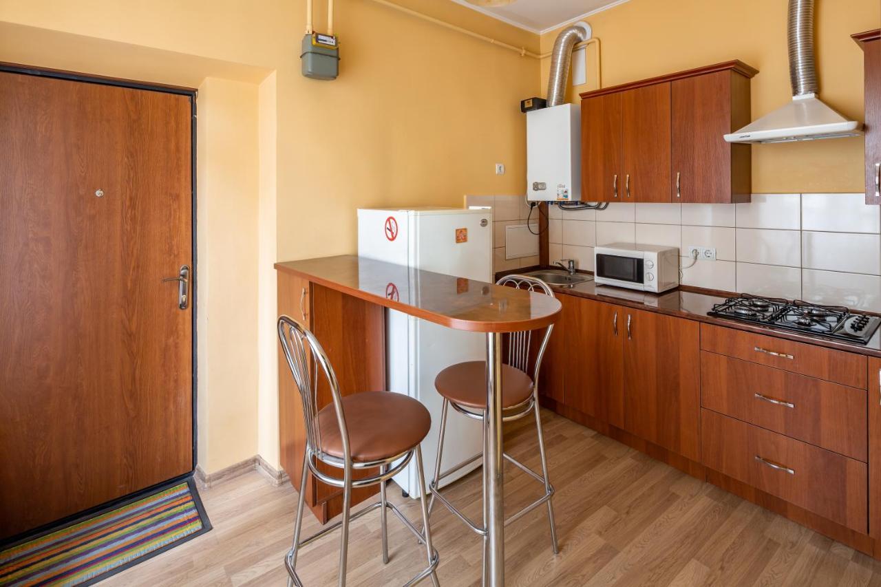 Apartment On Yana Zhizhky Lviv Exterior photo