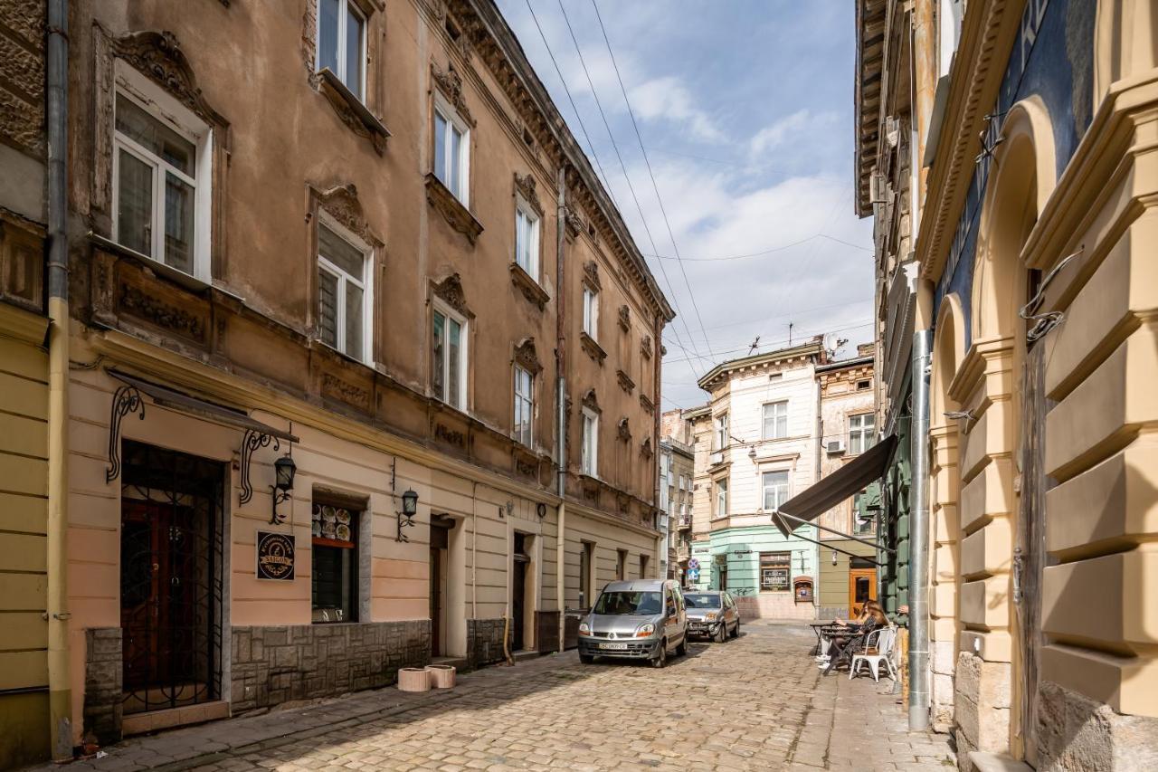 Apartment On Yana Zhizhky Lviv Exterior photo