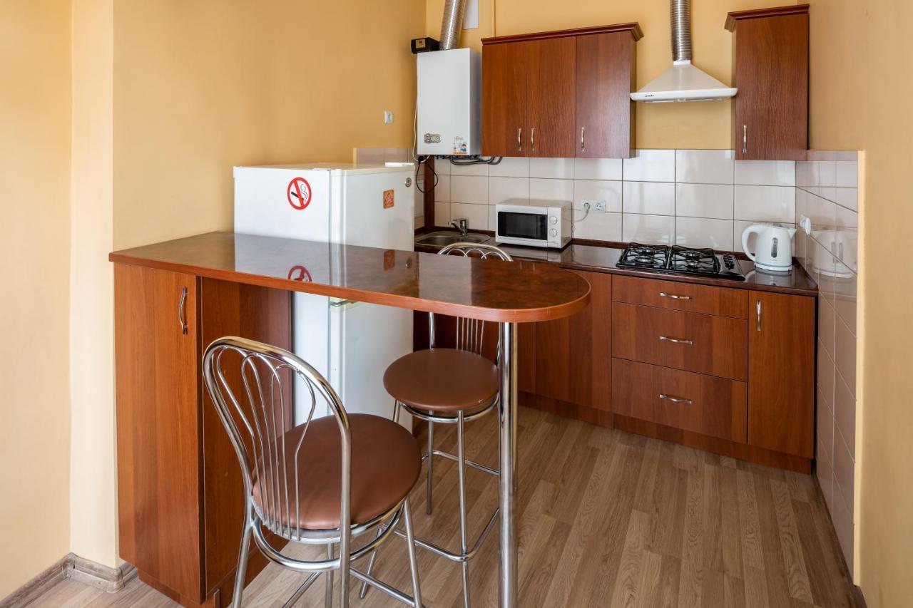 Apartment On Yana Zhizhky Lviv Exterior photo