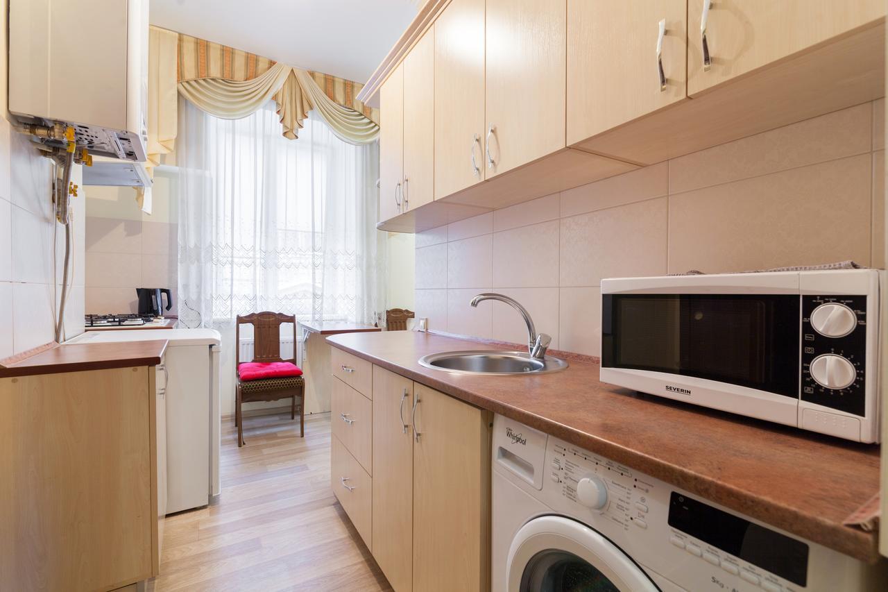 Apartment On Yana Zhizhky Lviv Exterior photo